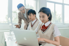 新華就業保障體系，助力新華學子成就事業！