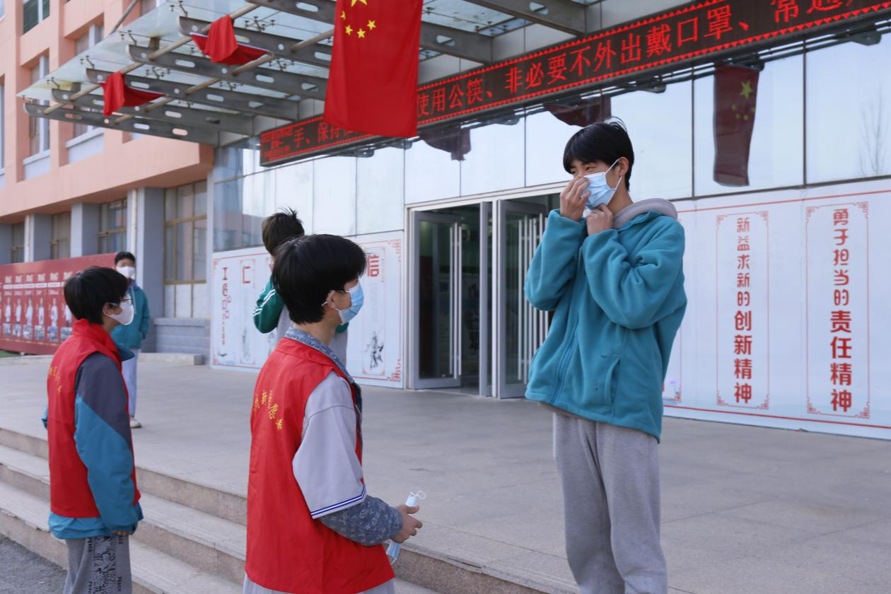 蘭州新華防疫進行時 做好消殺迎開學