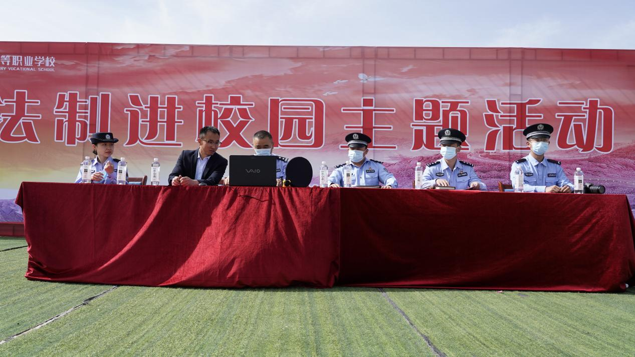蘭州新華法制進校園宣傳講座圓滿結束