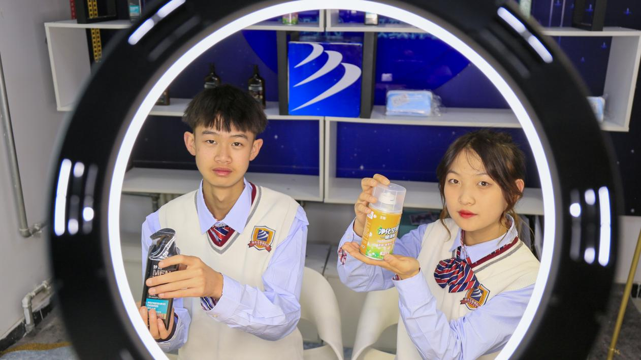 蘭州新華互聯網中職學校：培育“互聯網+”技能人才