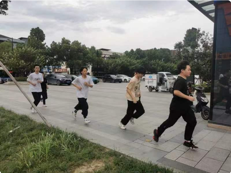 “玩轉熱愛，競無止境”|新華互聯網科技2022電競青訓營正式開營！